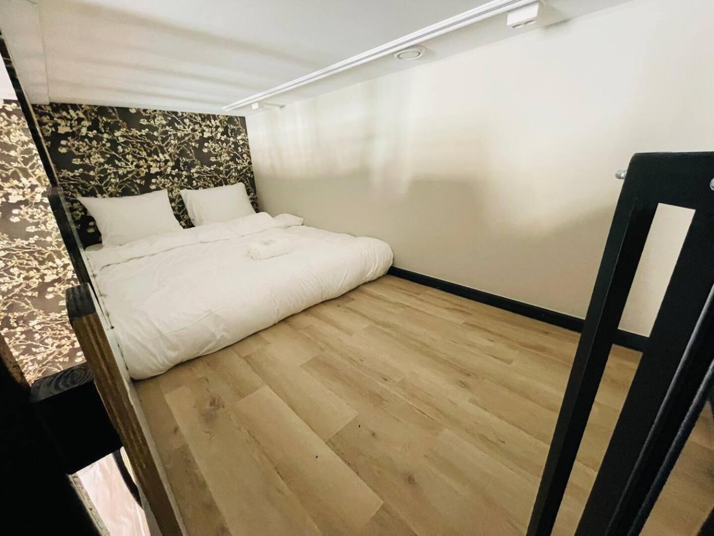 Child Favorite Coach House City Villa Tilburg Exterior photo