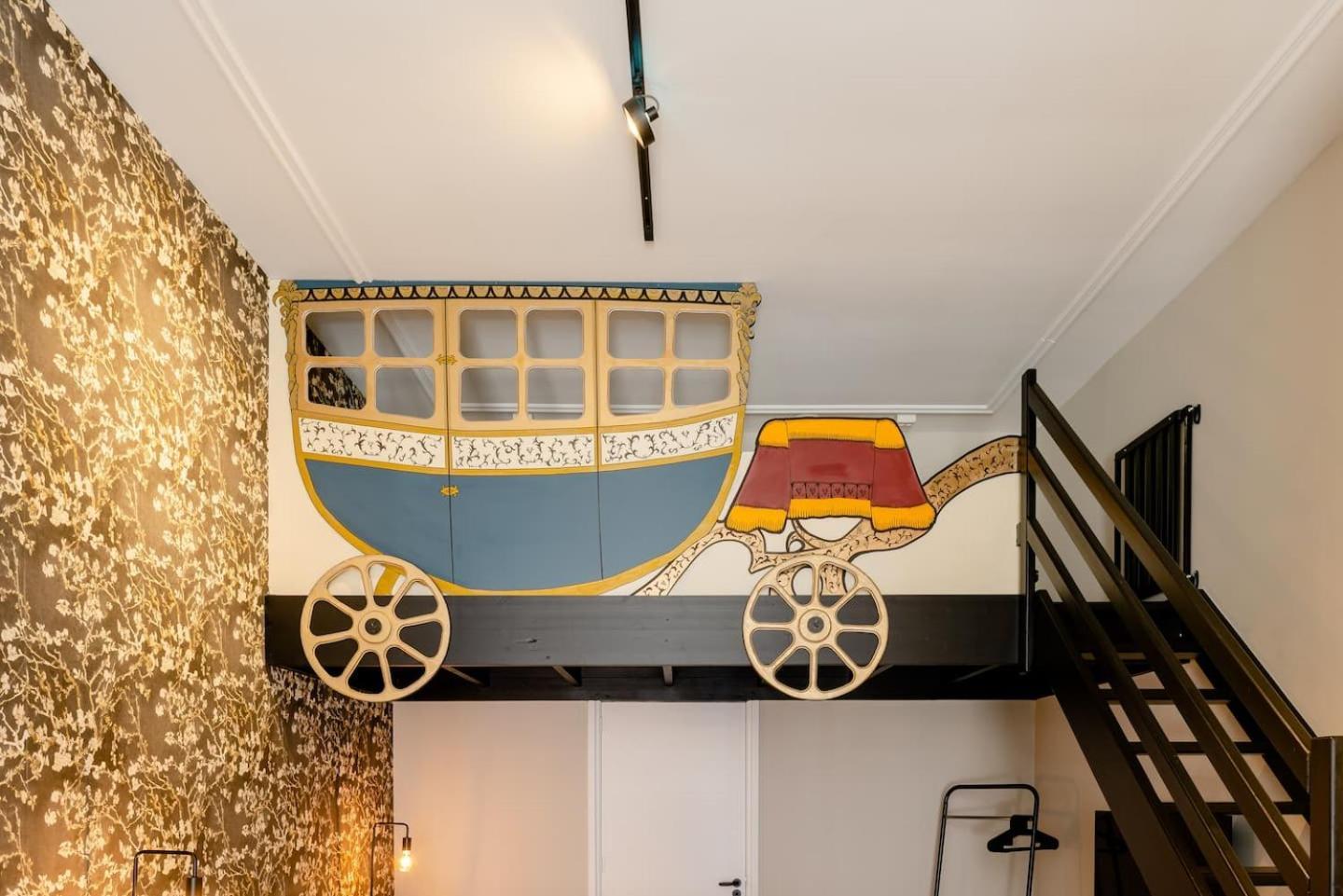 Child Favorite Coach House City Villa Tilburg Exterior photo